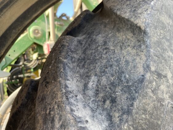 2019 John Deere R4038 - Image 11