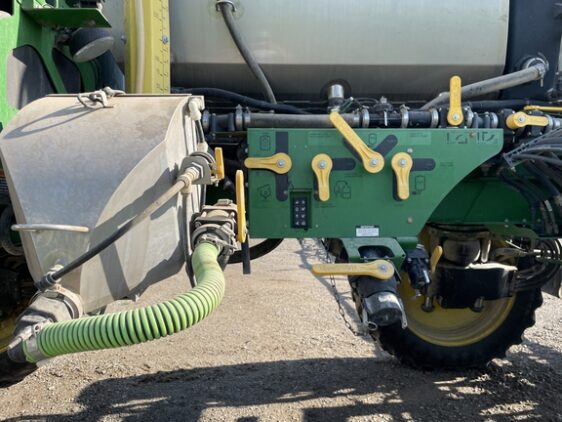 2019 John Deere R4038 - Image 26