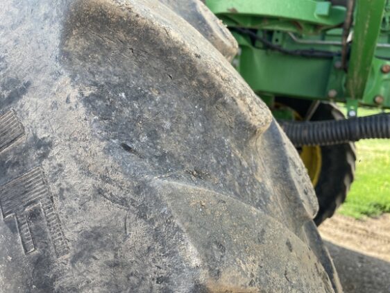 2019 John Deere R4038 - Image 13