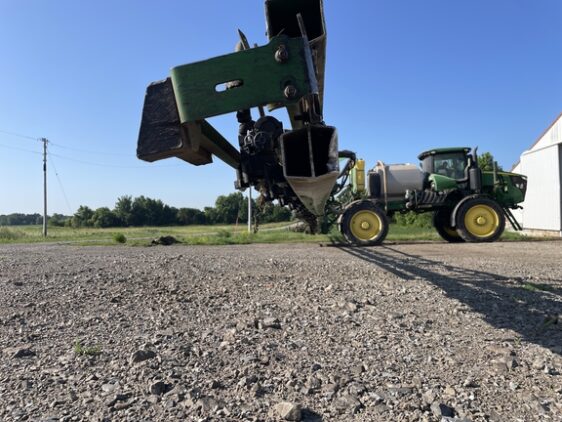 2019 John Deere R4038 - Image 20