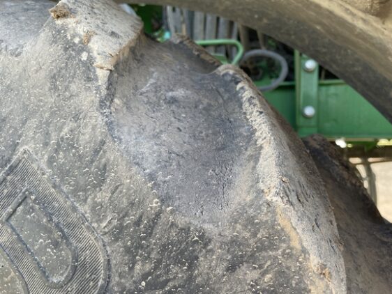 2019 John Deere R4038 - Image 15