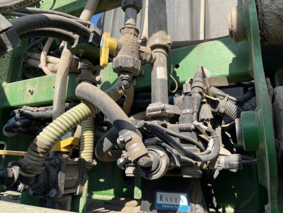2019 John Deere R4038 - Image 30