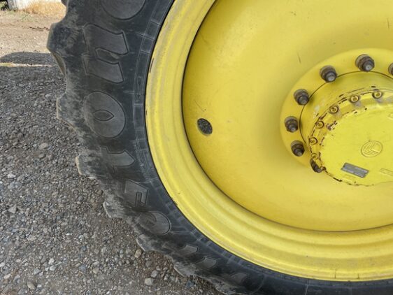 2019 John Deere R4038 - Image 9