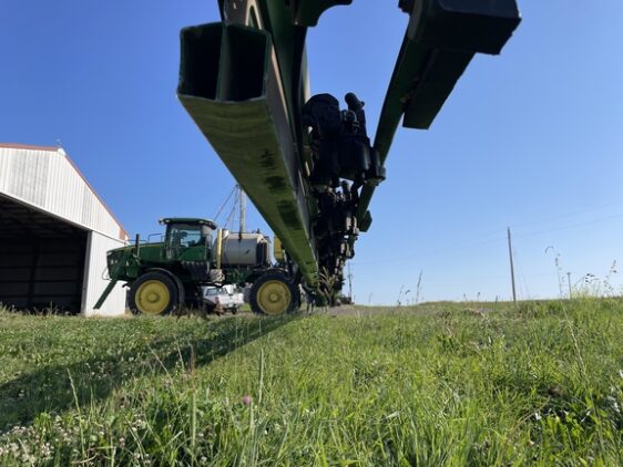 2019 John Deere R4038 - Image 22