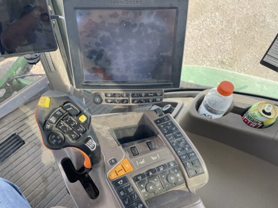 2019 John Deere R4038 - Image 34