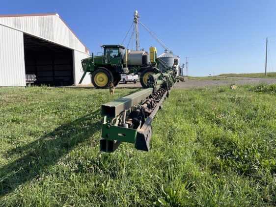 2019 John Deere R4038 - Image 21
