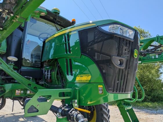 2021 John Deere R4044 - Image 27