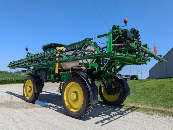 2021 John Deere R4044 - Image 7