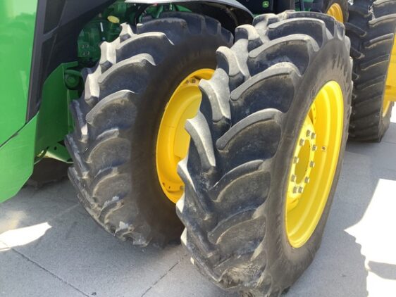 2024 John Deere 8R 410 - Image 14