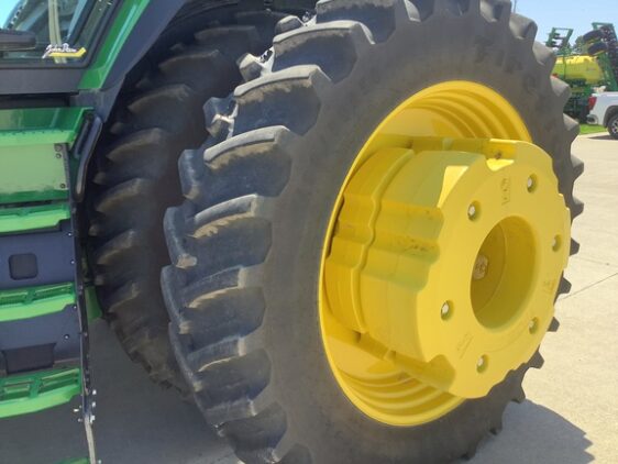 2024 John Deere 8R 410 - Image 13