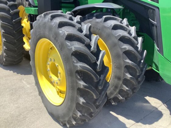 2024 John Deere 8R 410 - Image 16
