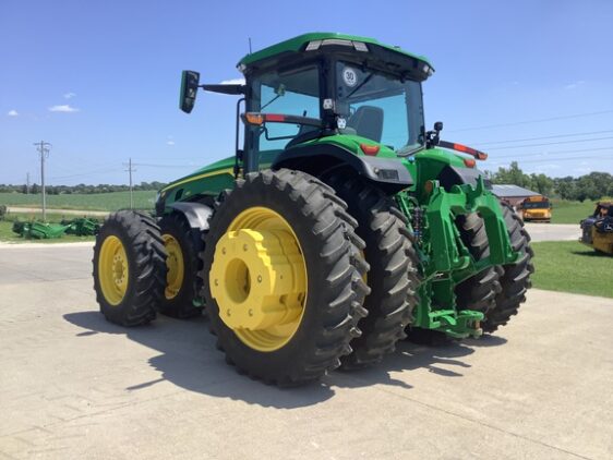 2024 John Deere 8R 410 - Image 3