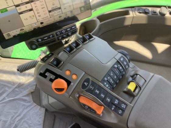 2024 John Deere 8R 410 - Image 31
