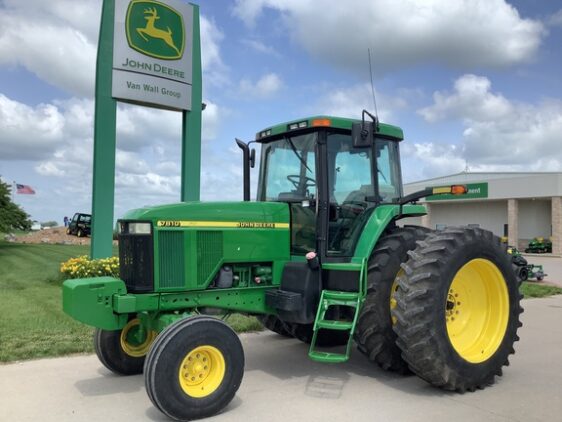 2002 John Deere 7810