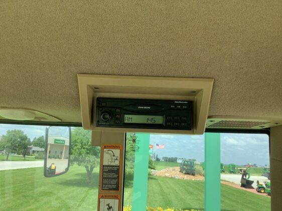 2002 John Deere 7810 - Image 25