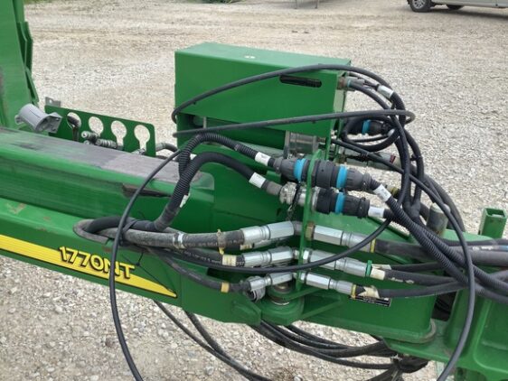 2014 John Deere 1770NT CCS - Image 23