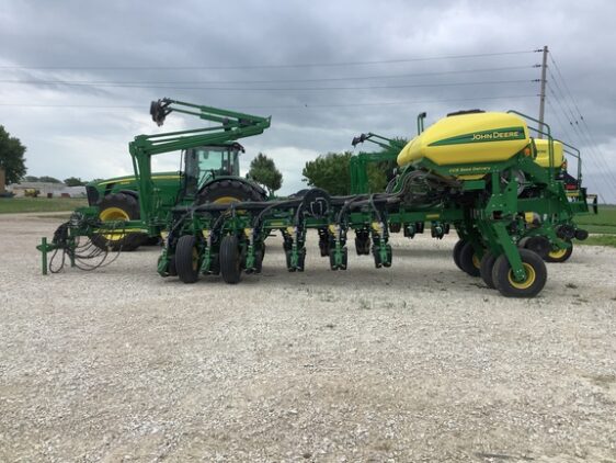 2014 John Deere 1770NT CCS - Image 2