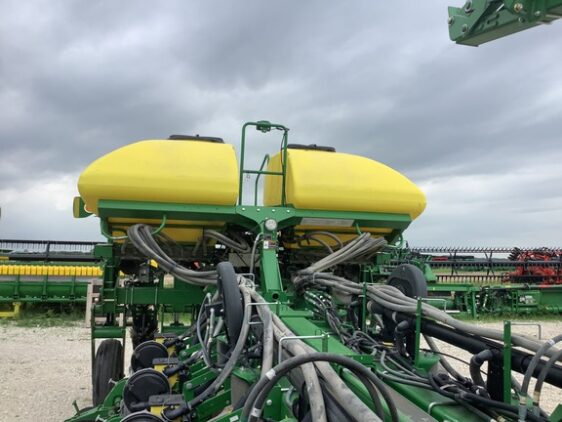 2014 John Deere 1770NT CCS - Image 24