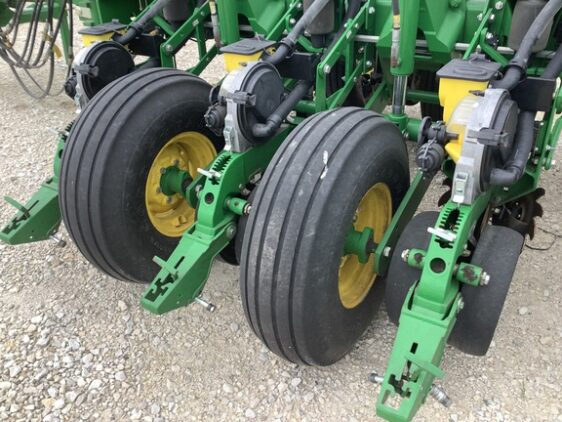 2014 John Deere 1770NT CCS - Image 26