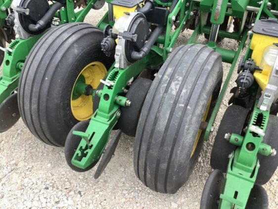 2014 John Deere 1770NT CCS - Image 27