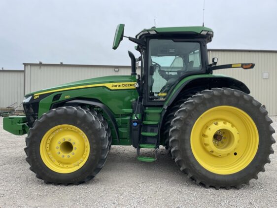 2023 John Deere 8R 310
