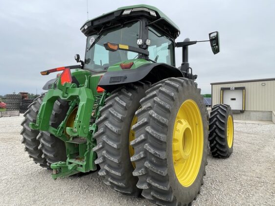 2023 John Deere 8R 310 - Image 6