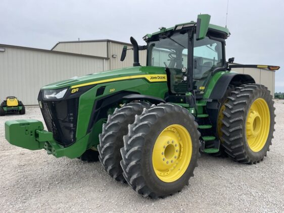 2023 John Deere 8R 310 - Image 3