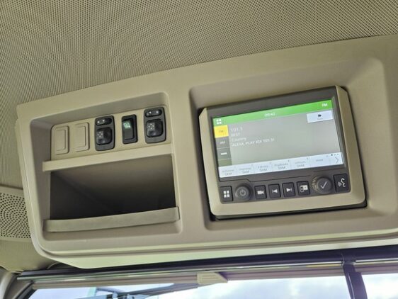 2024 John Deere 8R 410 - Image 23