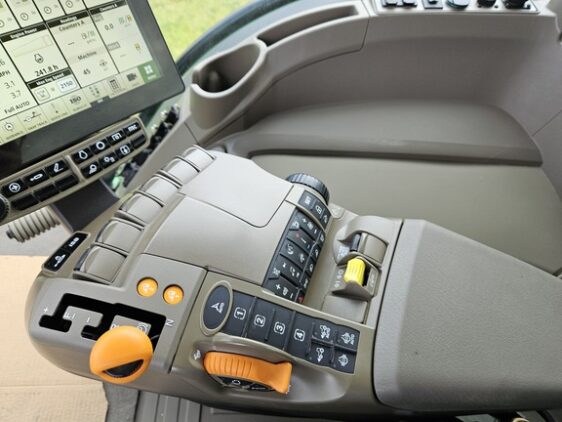 2024 John Deere 8R 410 - Image 22