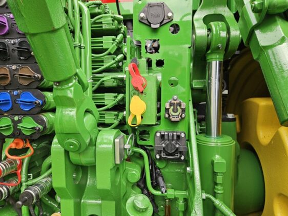 2024 John Deere 8R 410 - Image 18