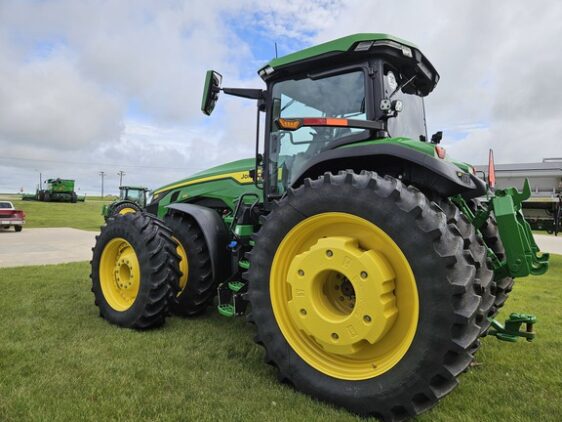 2024 John Deere 8R 410 - Image 3