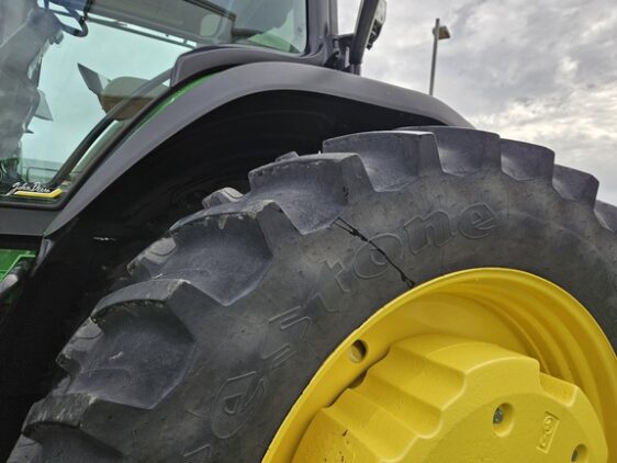 2024 John Deere 8R 410 - Image 13