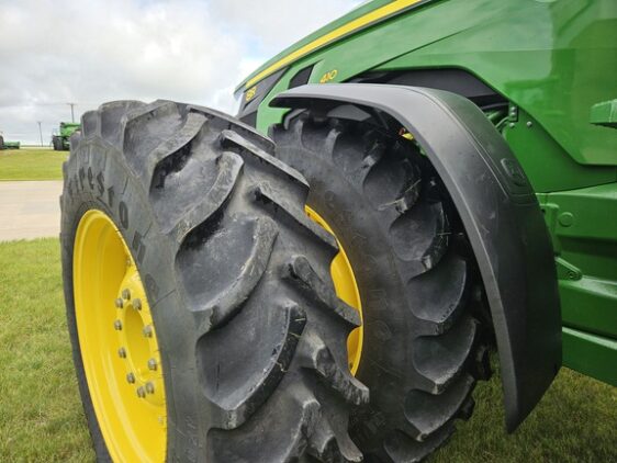 2024 John Deere 8R 410 - Image 12
