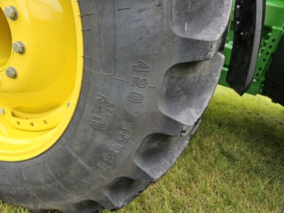 2024 John Deere 8R 410 - Image 11