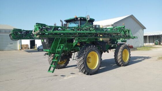 2018 John Deere R4038 - Image 2
