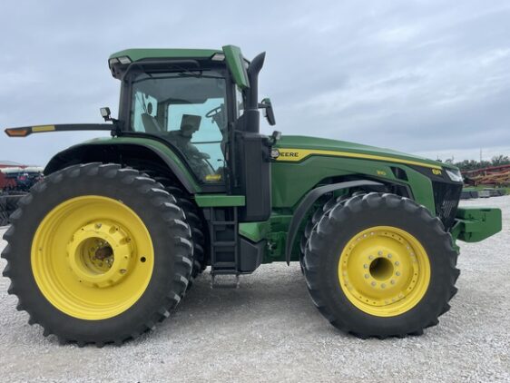 2024 John Deere 8R 310 - Image 2