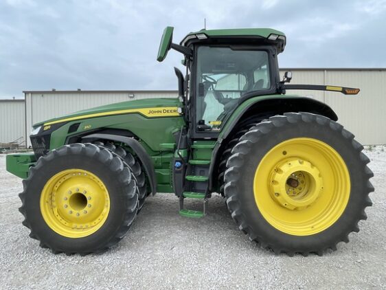 2024 John Deere 8R 310