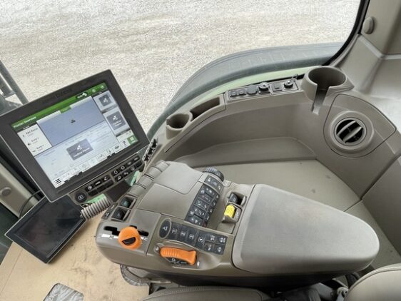 2024 John Deere 8R 310 - Image 13