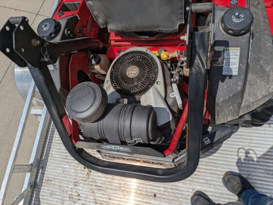 2018 Gravely Pro-Turn 472 - Image 6