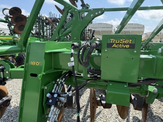 2024 John Deere 2730 - Image 9