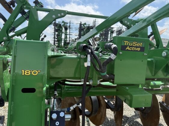 2024 John Deere 2730 - Image 9