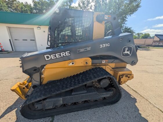 2021 John Deere 331G - Image 6