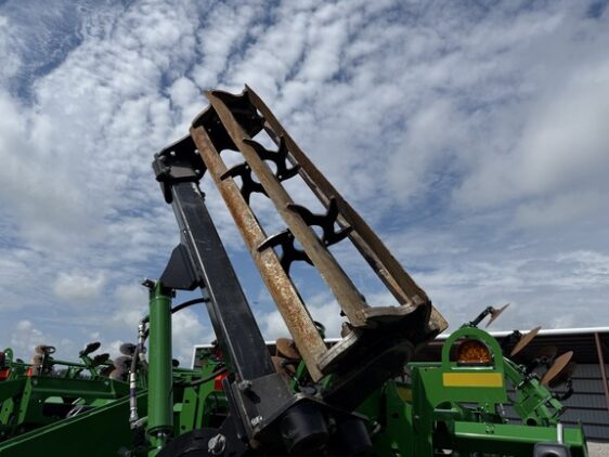 2024 John Deere 2730 - Image 11