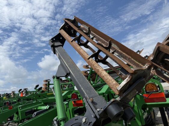 2024 John Deere 2730 - Image 11