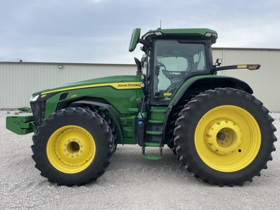 2024 John Deere 8R 370 - Image 2