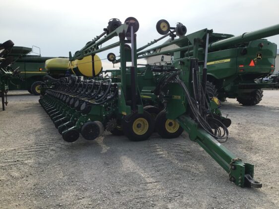 2011 John Deere DB90 - Image 13