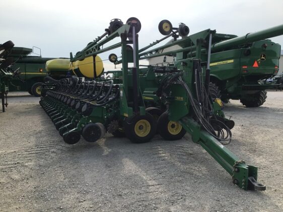 2011 John Deere DB90 - Image 13