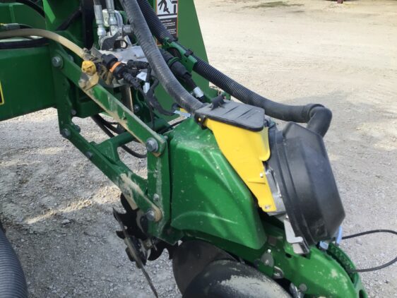 2011 John Deere DB90 - Image 17