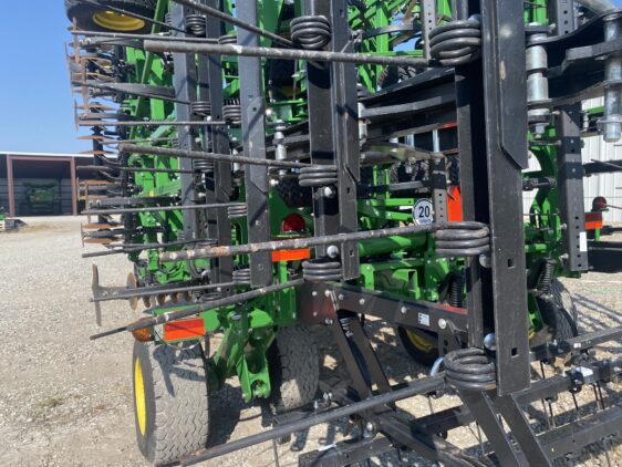 2022 John Deere 2330 - Image 6