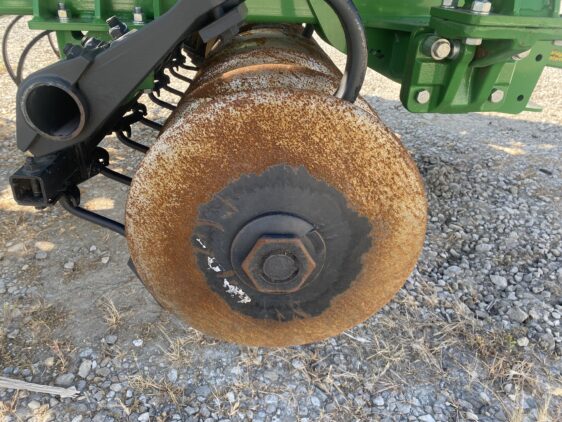 2022 John Deere 2330 - Image 7